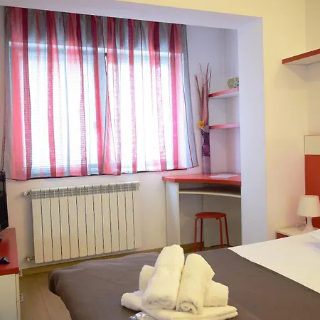 Apart Otel Decebal Bükreş