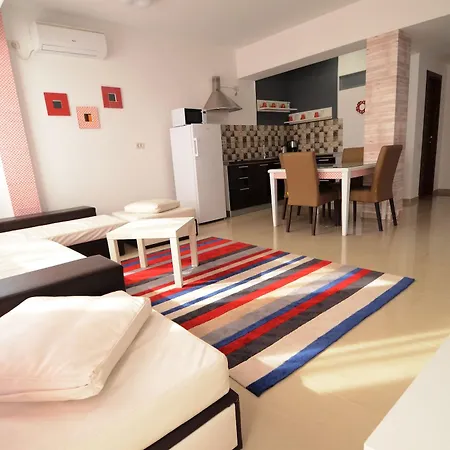 Decebal Apart Otel Bükreş