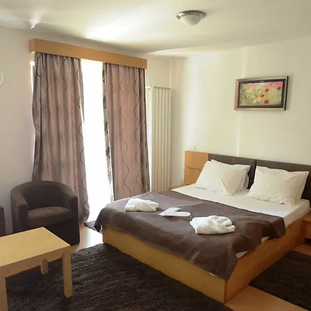 Apart Otel Decebal Bükreş