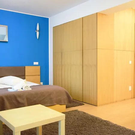 Decebal מלון דירות