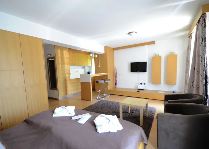 Decebal 3* بوخارست