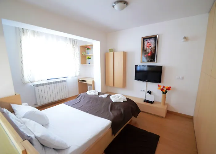 Decebal Apartahotel 3*