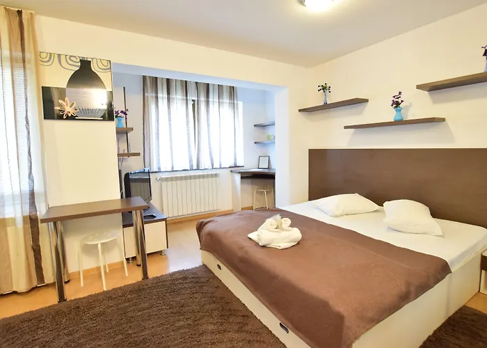 Decebal Apart-hotel 3*