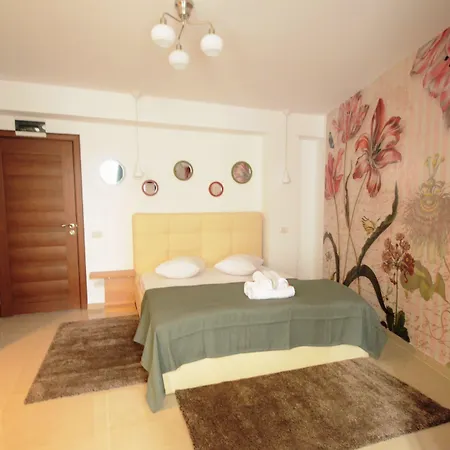 Decebal Aparthotel 3*