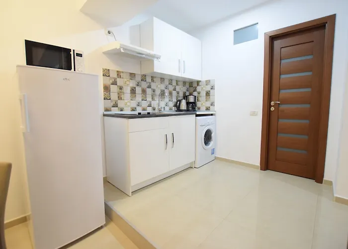 Decebal Apart-hotel 3*