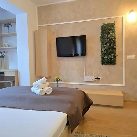 Aparthotel Decebal Bucharest